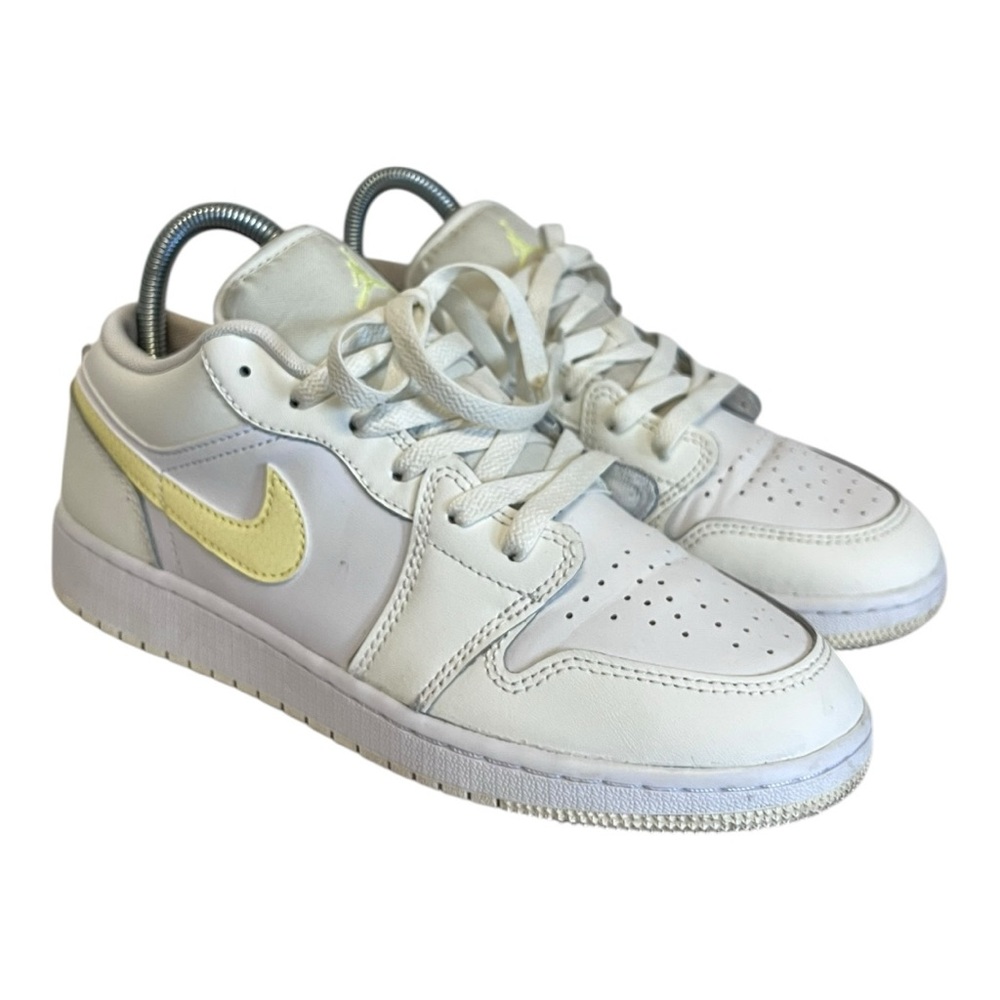 Nike Air Jordan 1 Low GS GS Basketball Shoes‎ White FV8486-181 VNDS Sz 5.5
